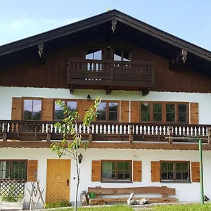 https://maria-schnitzenbaumer.com-bavaria.com